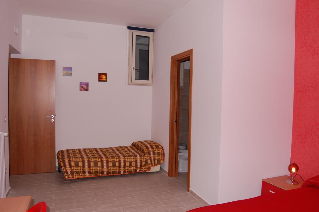 B&B Fenix Trani Habitación foto