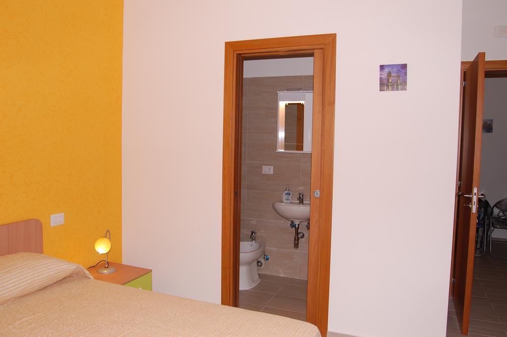 B&B Fenix Trani Habitación foto